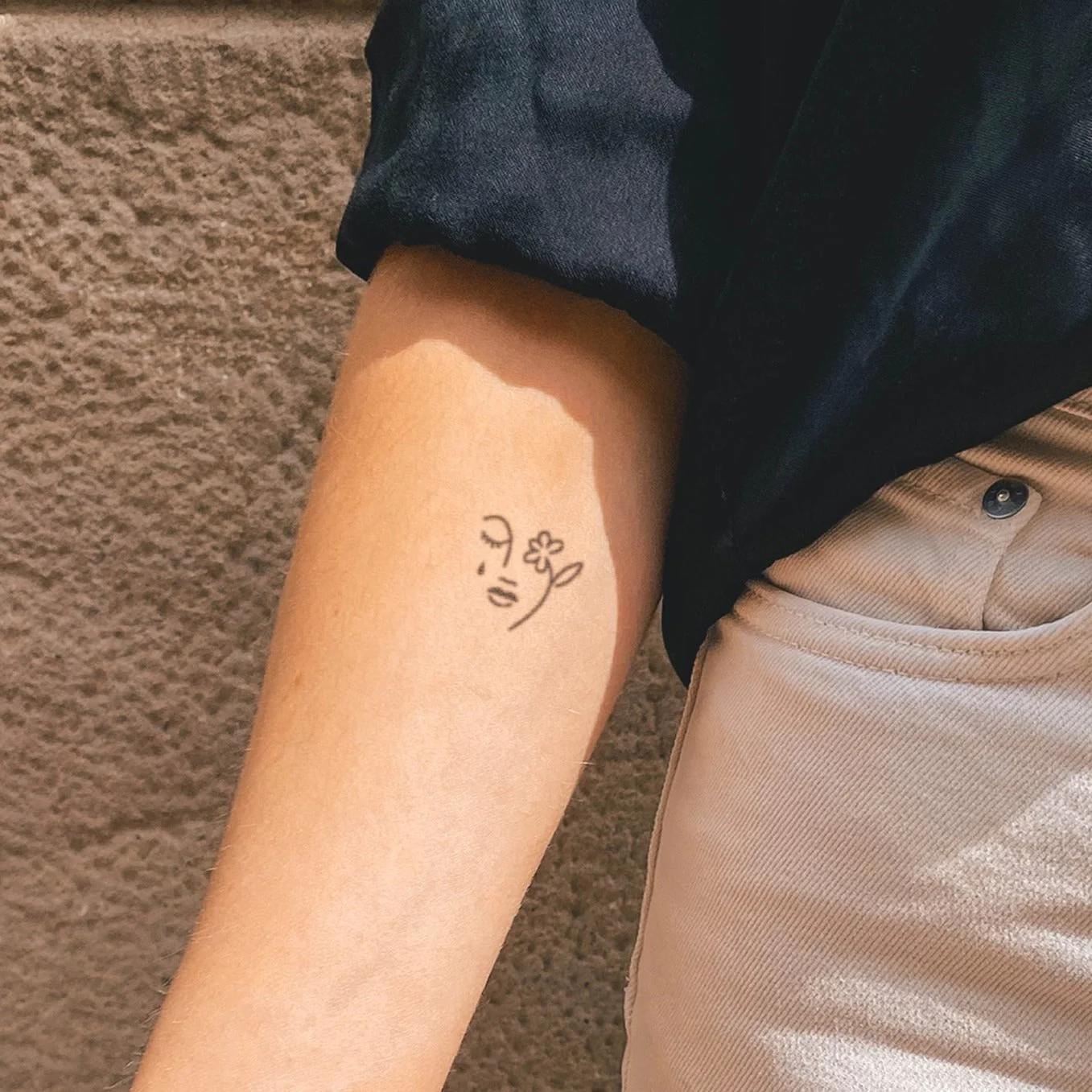 Tatouage Visage de Fleurs