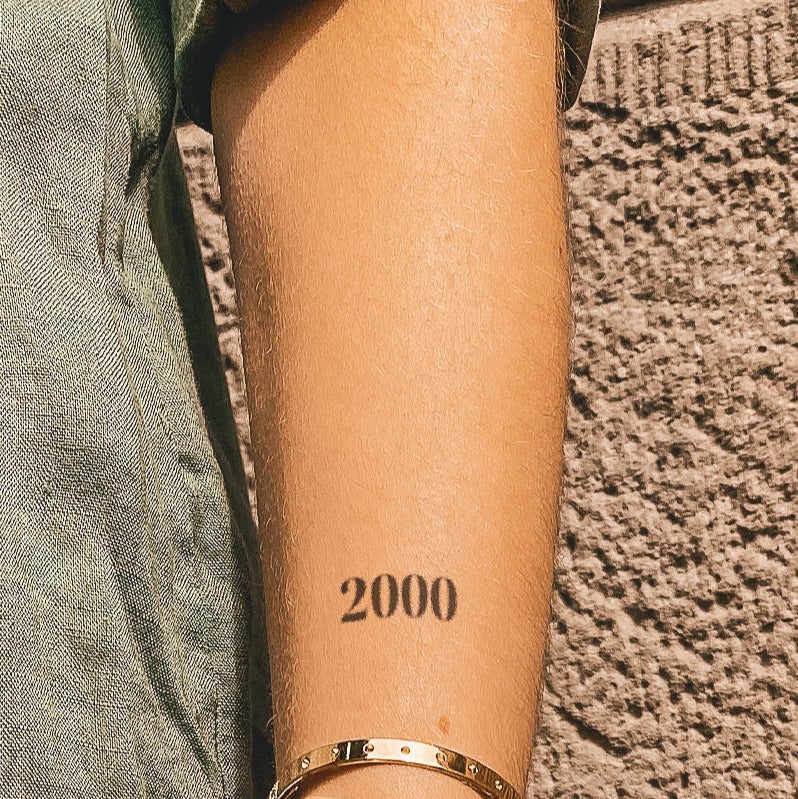 Date de naissance 2000 Tatouage (épais)