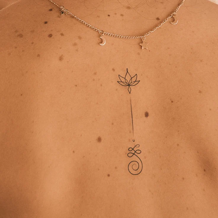 Grand tatouage de lotus