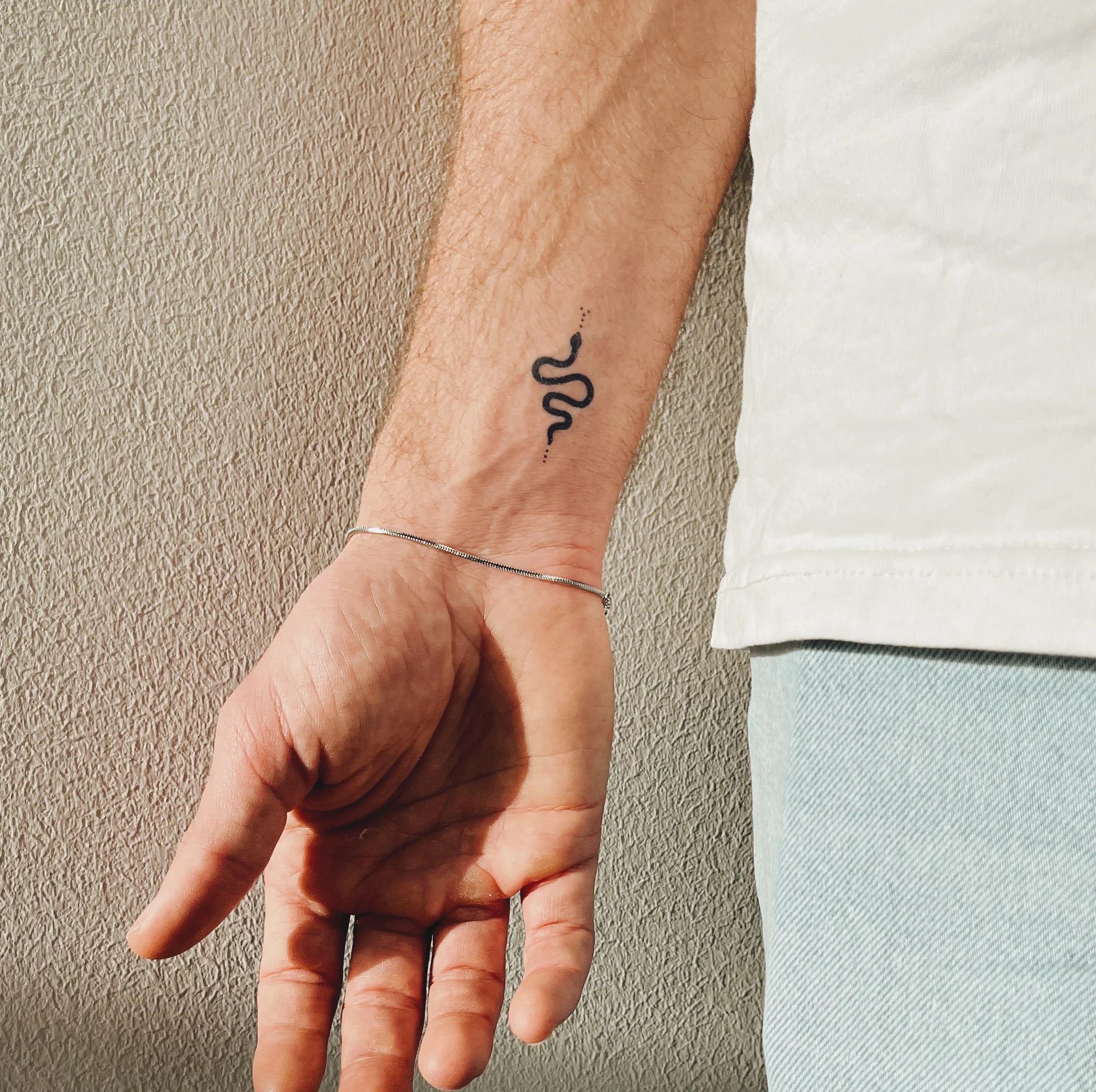 Petit tatouage de serpent