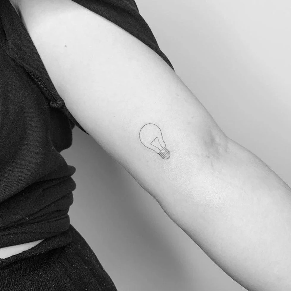tatouage ampoule - Image 4