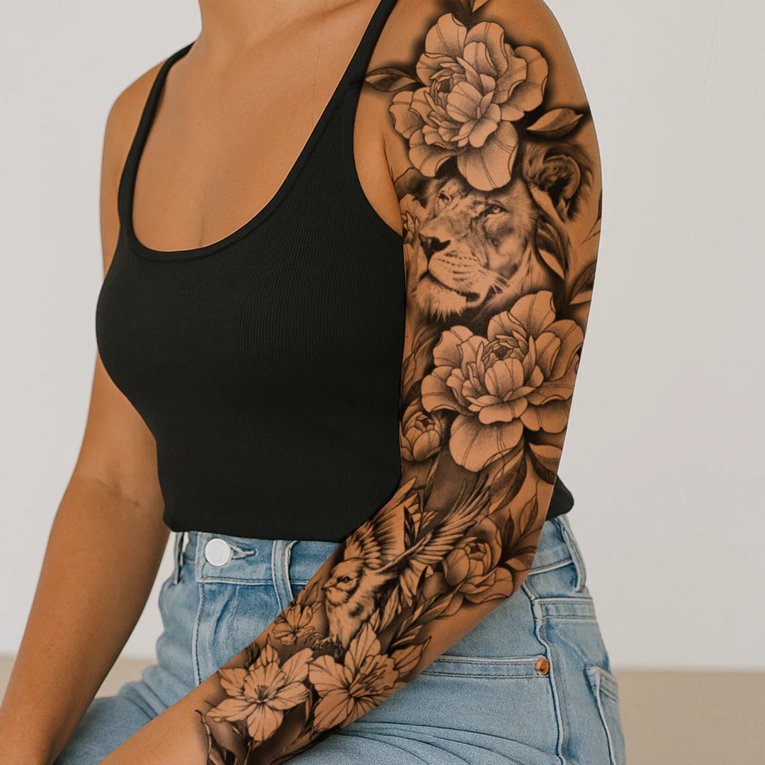 Manche Lion dans mer de fleurs
