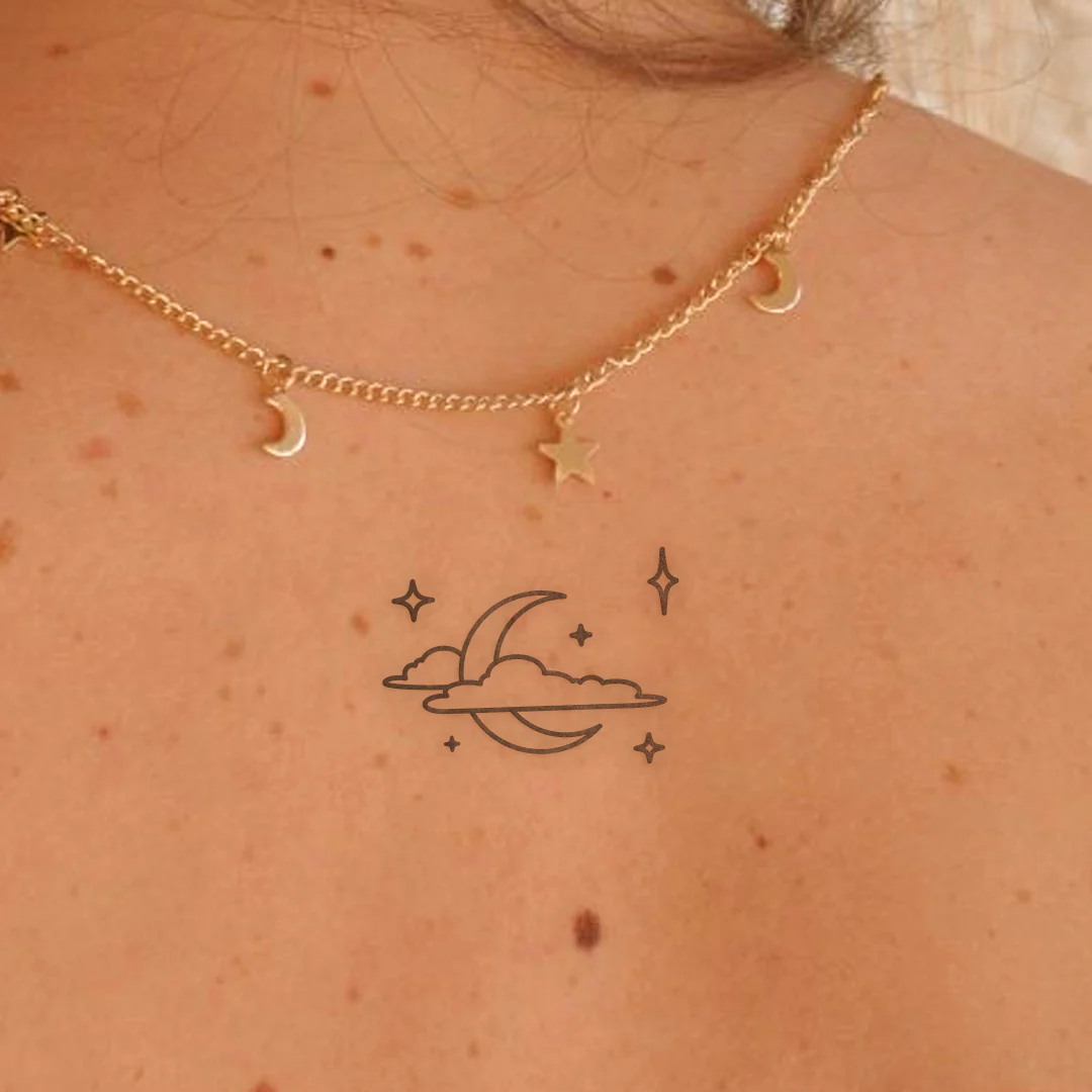 lune, étoiles et nuages