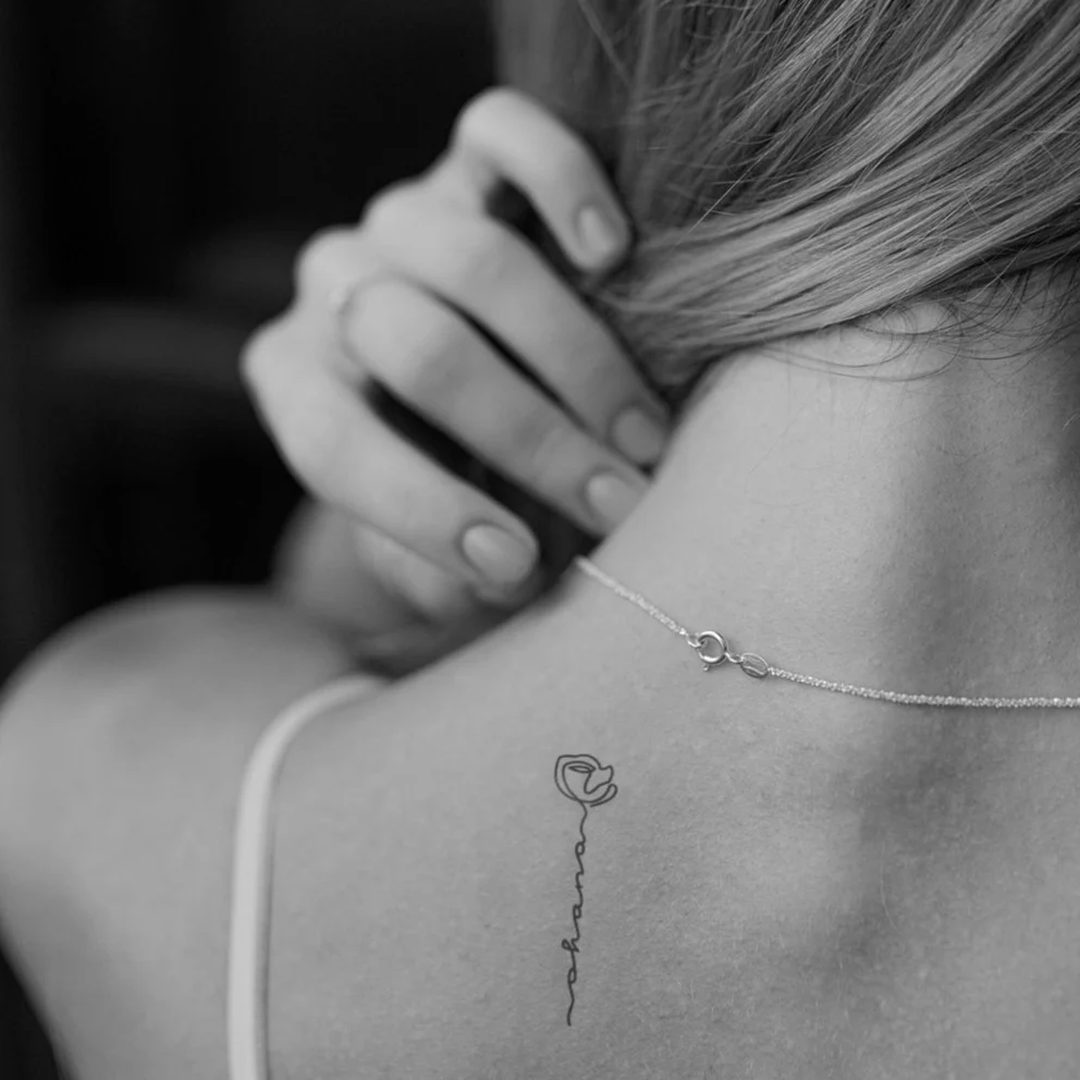 Tatouage rose Ohana
