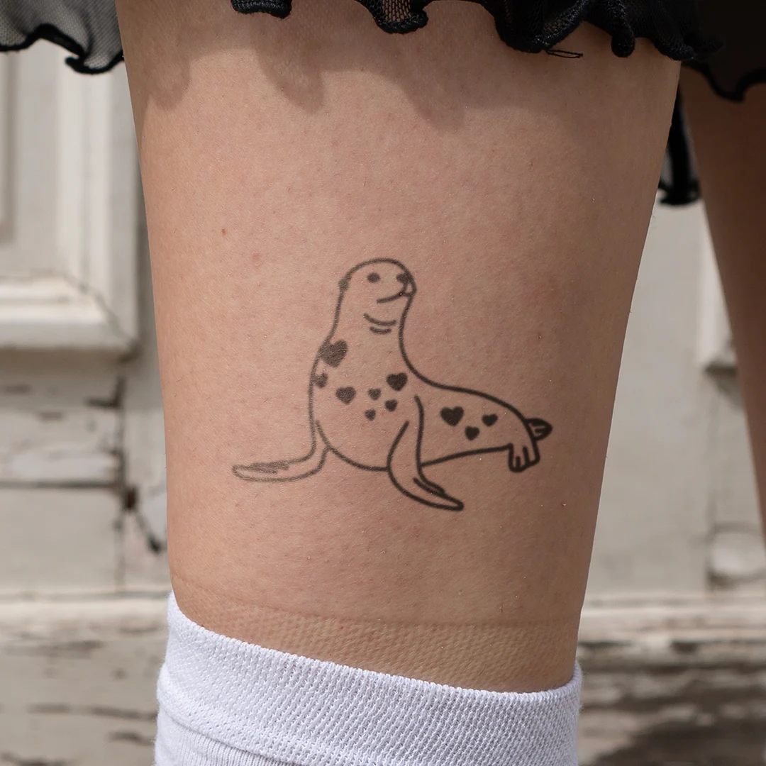 Tatouage Phoque avec coeur