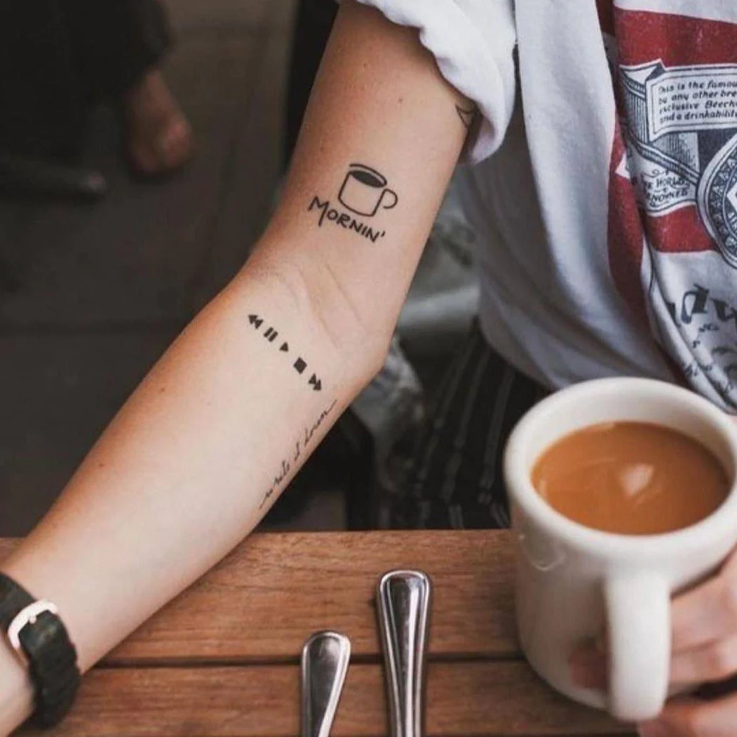Jouer Sauter Pause Tatouage