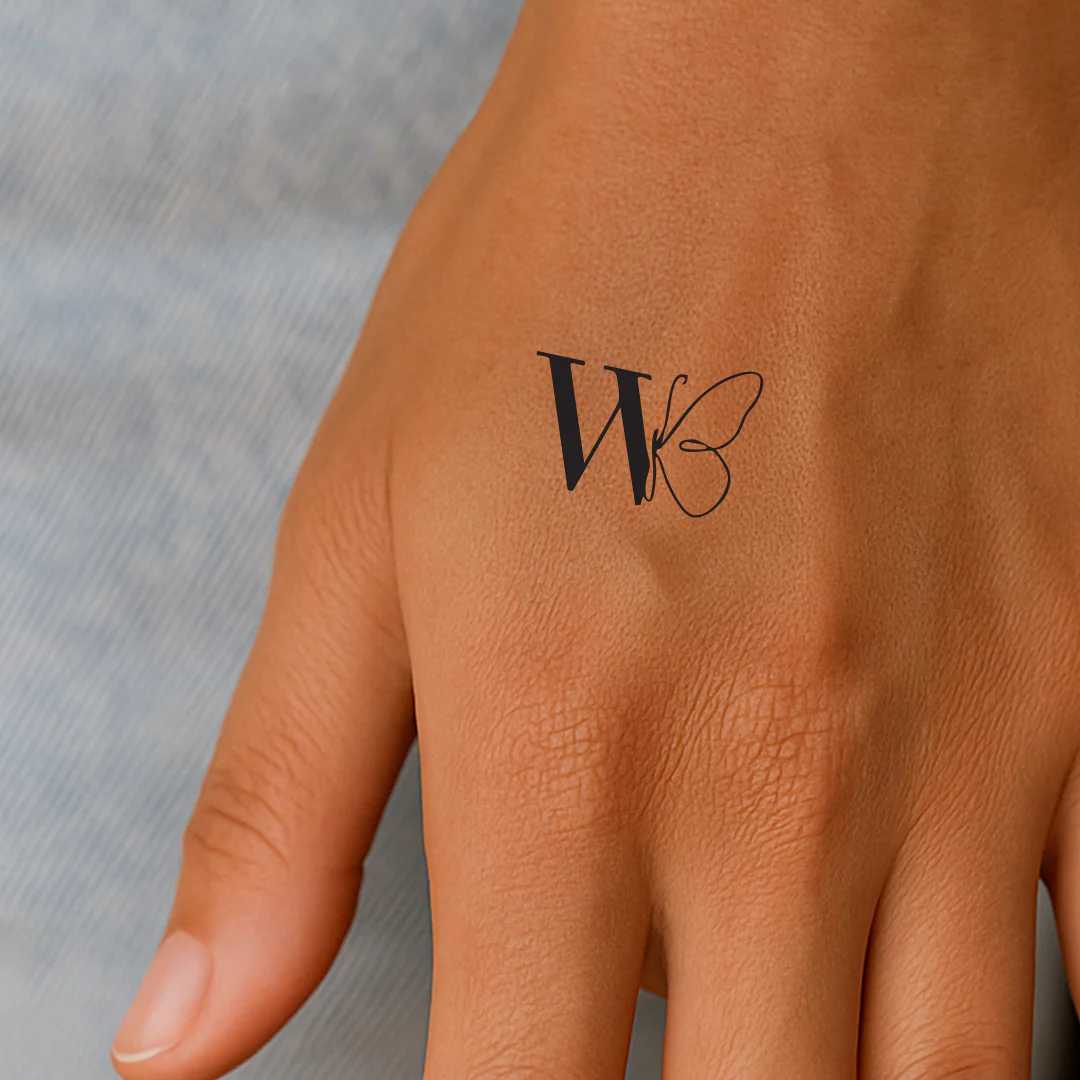 Tatouage papillon avec initiales (A-Z) - Image 67