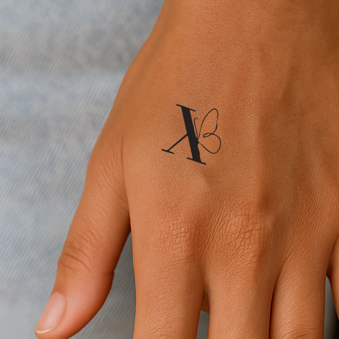 Tatouage papillon avec initiales (A-Z) - Image 70