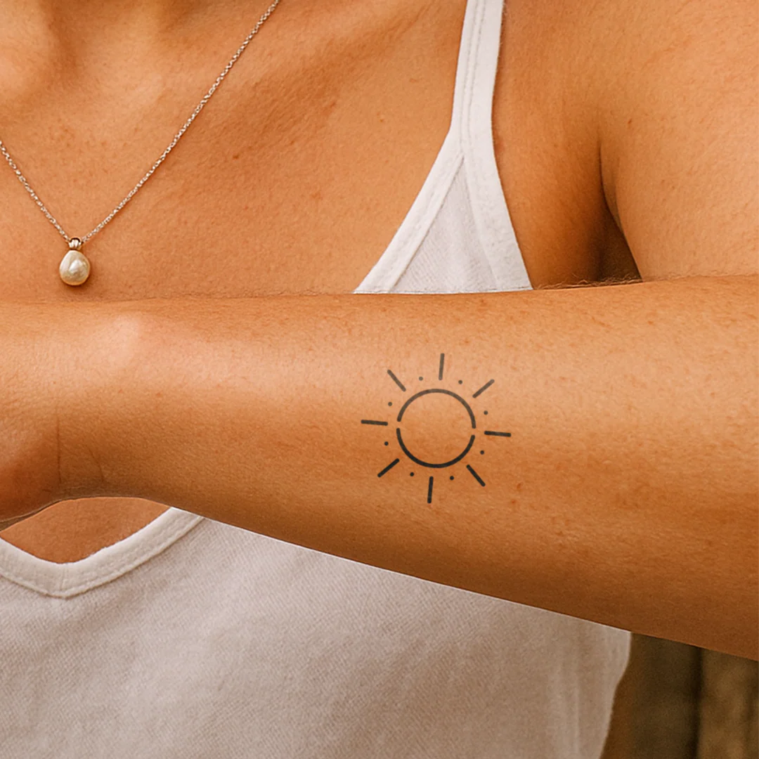Tatouage soleil radieux - Image 4