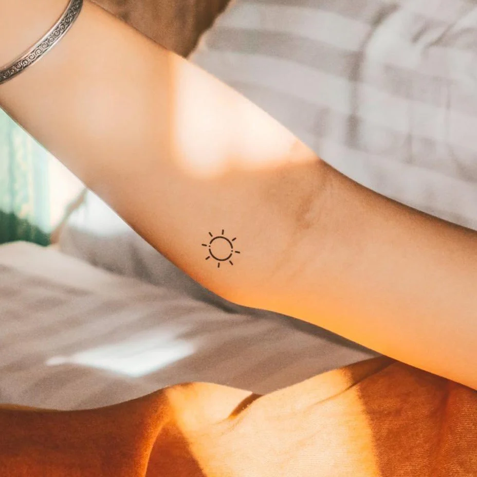tatouage soleil
