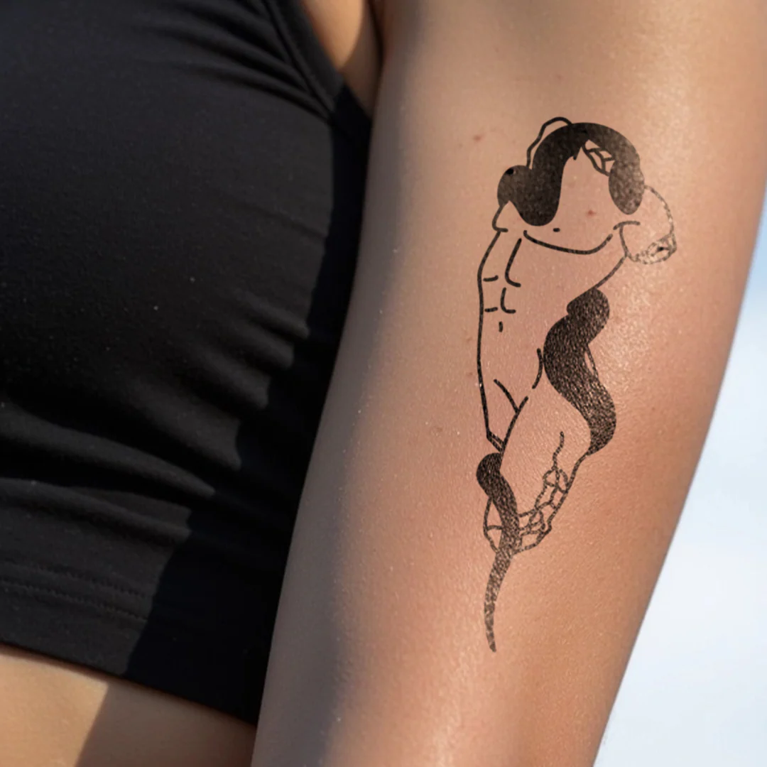 Tatouage Statue Grecque avec Serpent