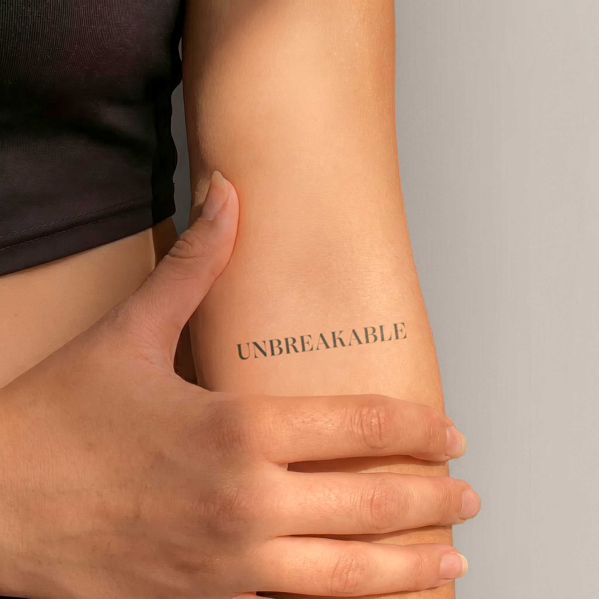 Tatouage "Unbreakable"