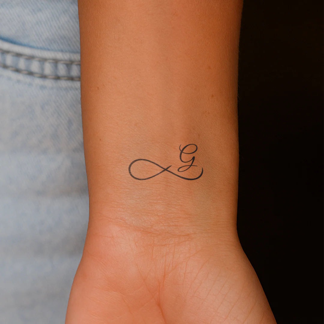 Tatouage infini avec initiales (A-Z) - Image 19