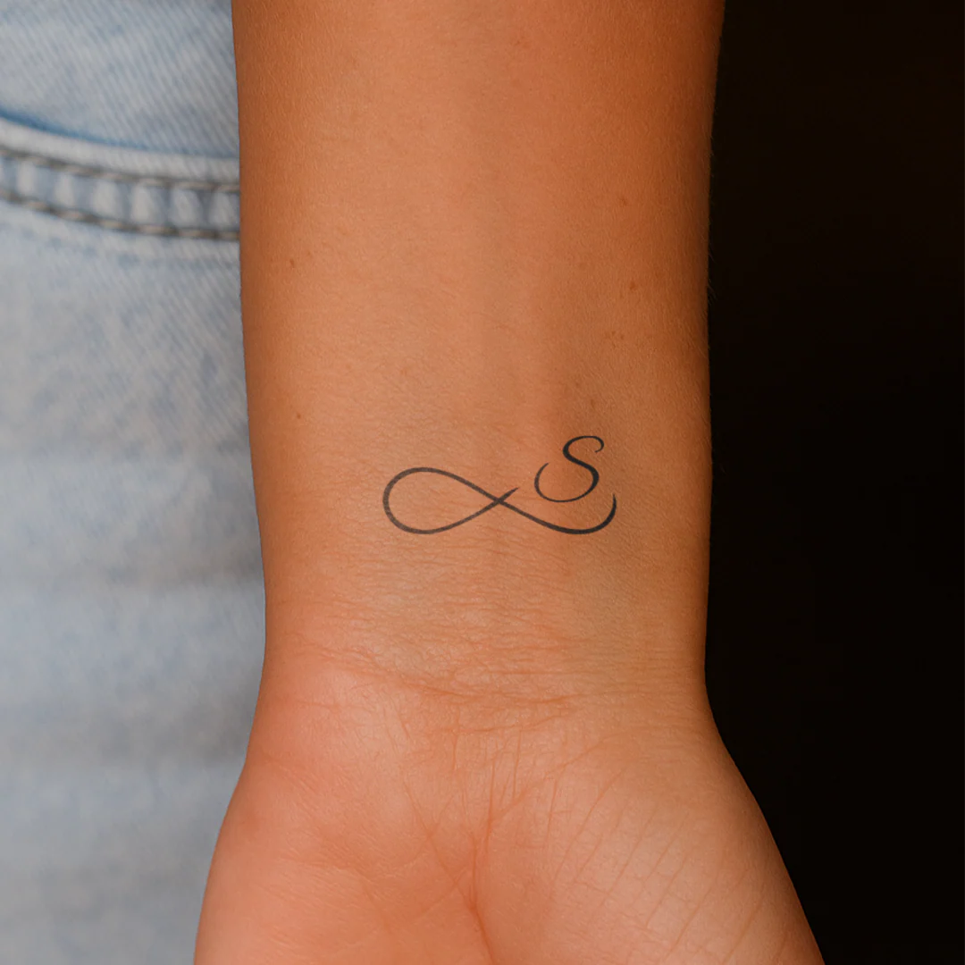 Tatouage infini avec initiales (A-Z) - Image 55